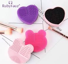 Atrevete Ruby Face Limpiador De Brochas De Sombras
