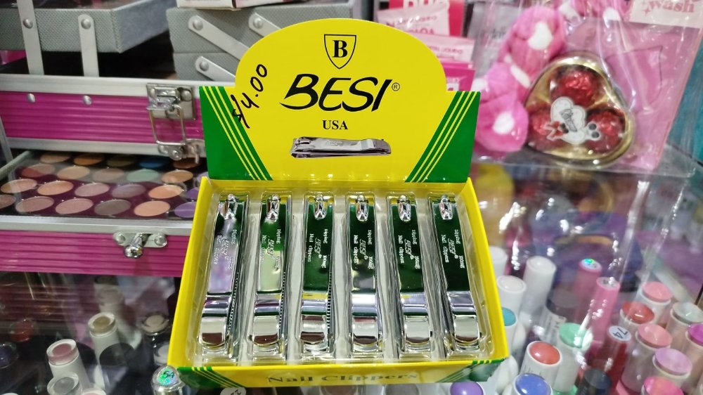 Besi Corta Uña Plateado Grande x 1 Unidad