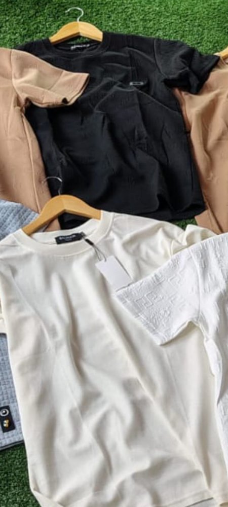 CAMISETA REPUJADA FINA