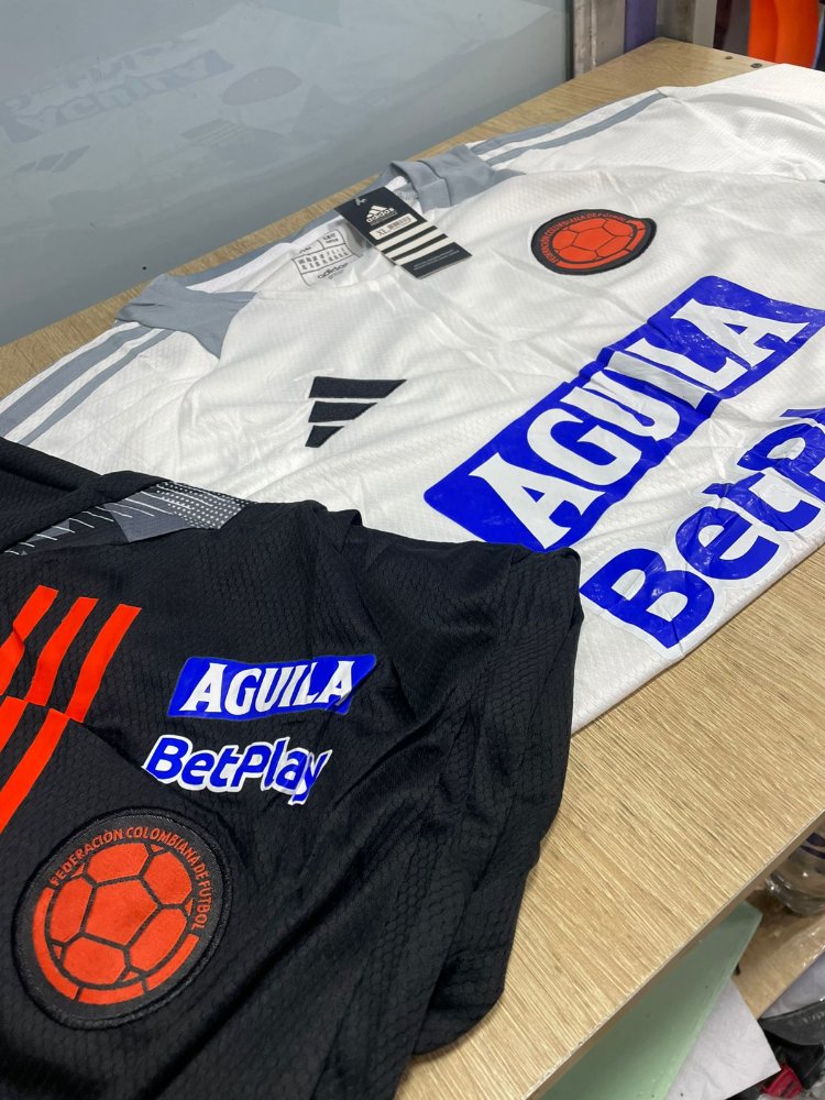 UNIFORME TIPO ENTRENAMIENTO MUNDIAL