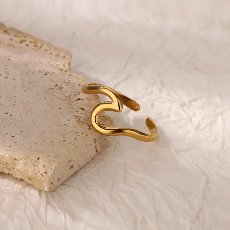 Anillo Ajustable Estilo Ola de Mar Minimaliste - Dorado - ANI220