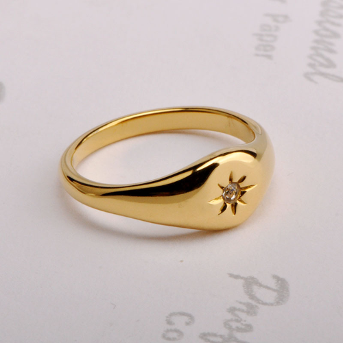 Anillo Solido con Sol Grabado - Dorado - ANI180