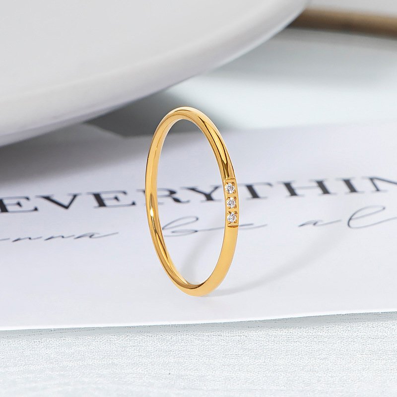 Anillo Minimalista con Microdiamantes - Dorado - ANI224