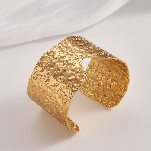 Brazalete de Puño Texturizado - Dorado - BRA123