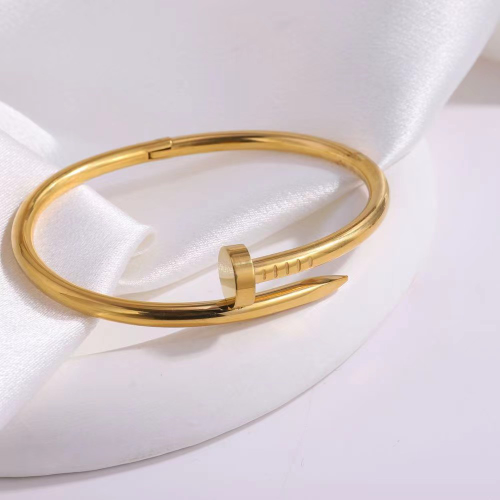 Brazalete Estilo Clavo Solido - Dorado - BRA109