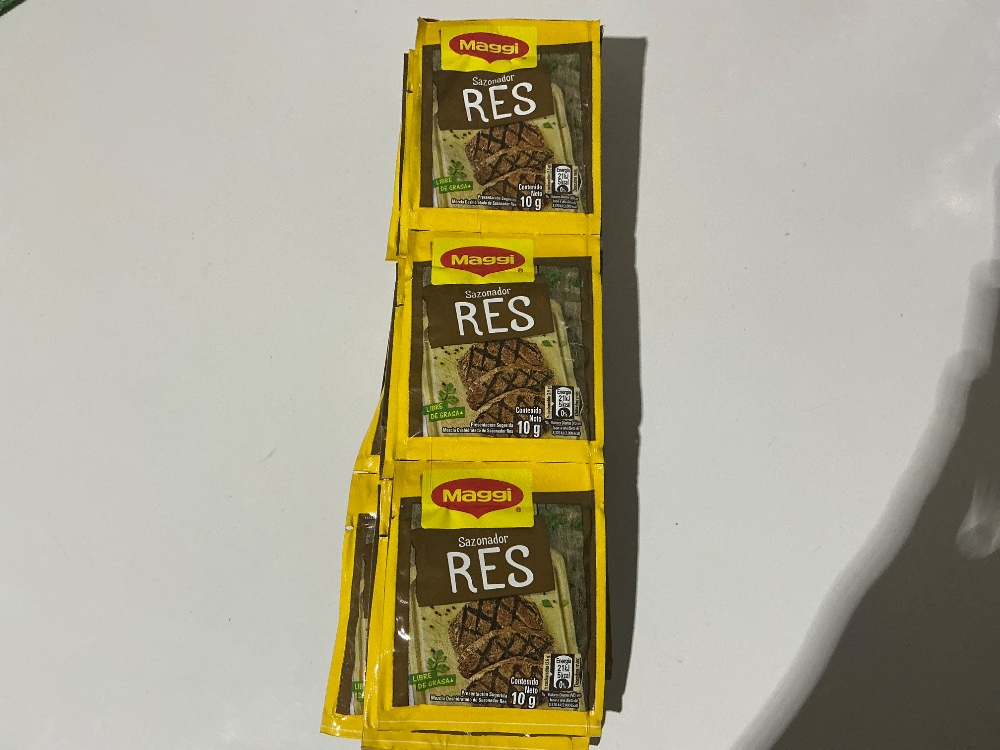 Consomé sazonador de res magui
