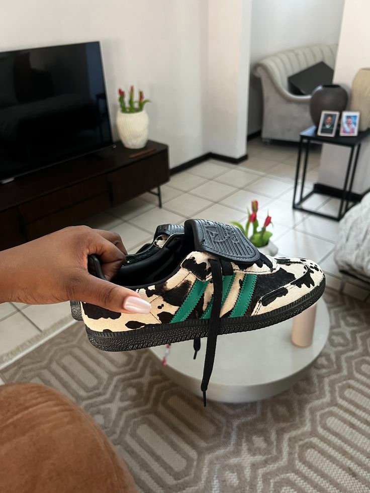 SALE! Adidas Samba cow - Antes $260.000