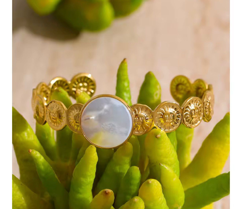 Pulsera dorada circulo de perla
