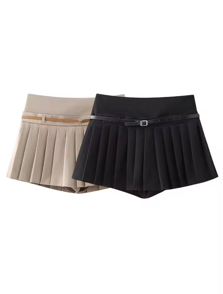 Falda short plizada con detalle de faja 2 colores