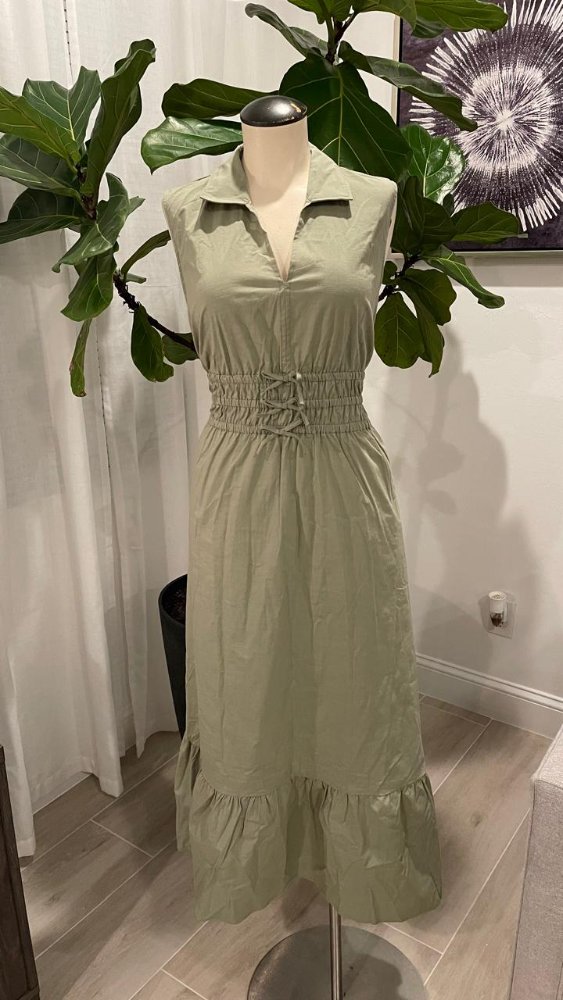 Vestido maxi verde manzana sin mangas MODERN WORKS TML