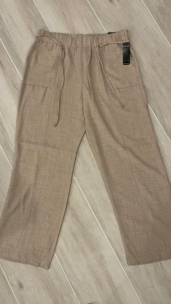 Pantaloneta pierna ancha beige cordon SOHO TL