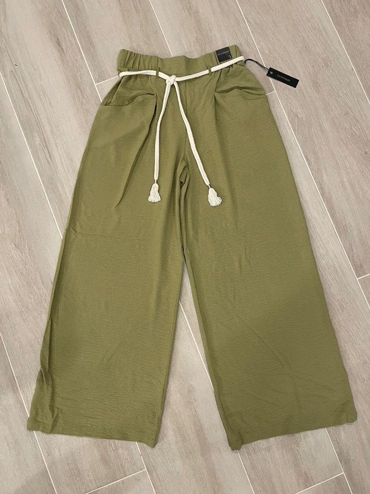 Pantaloneta pierna ancha verde limon detalle cordon beige DICTIONARY TSML