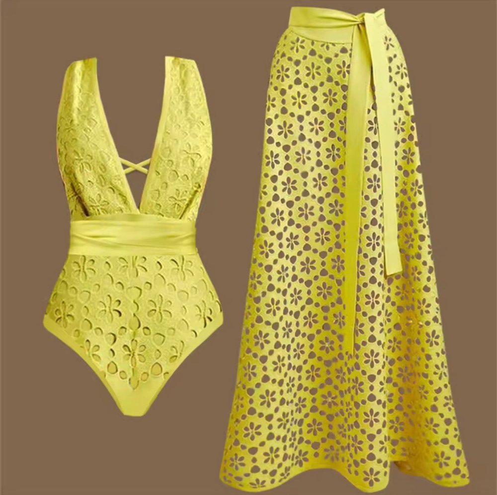 Traje de Bano de 2 piezas body completo y falda amarillo detalle perforaciones