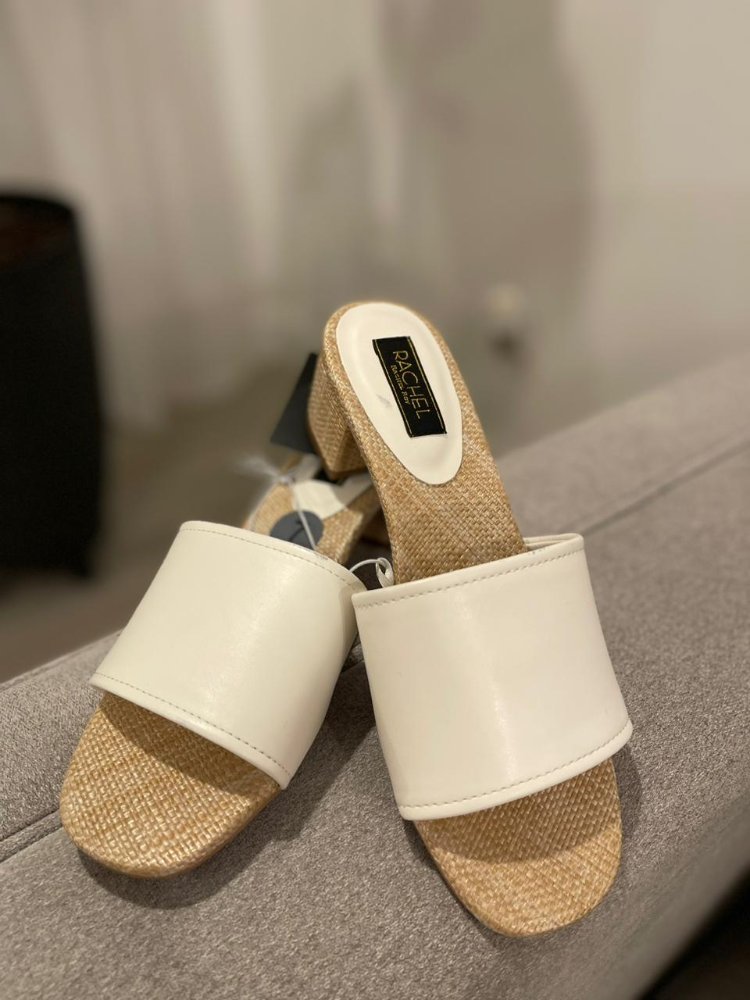 Sandalia tacon blanco con beige RACHEL