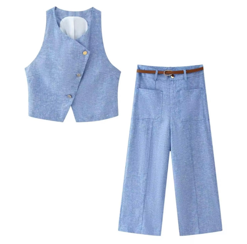 Conjunto 2 piezas top sin mangas y pantaloneta pierna ancha Azul celeste detalle faja cafe