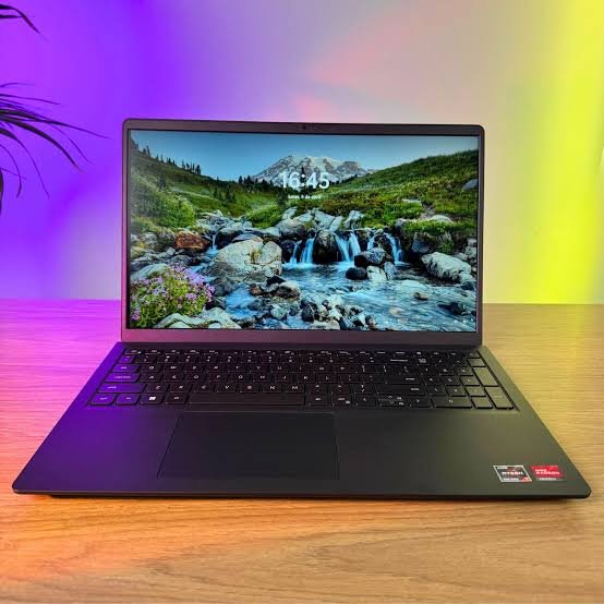 LAPTOP DELL DC15255 AMD RYZEN 7 7730U (7TH) (13VA EN INTEL) RAM 16GB SSD 512 GB PANTALLA 15.6" FHD (1920X1080) *TOUCH* WINDOWS 11 HOME INGLES DARK NEGRO - LDC15255-A117BLK-PUS - G8MK9