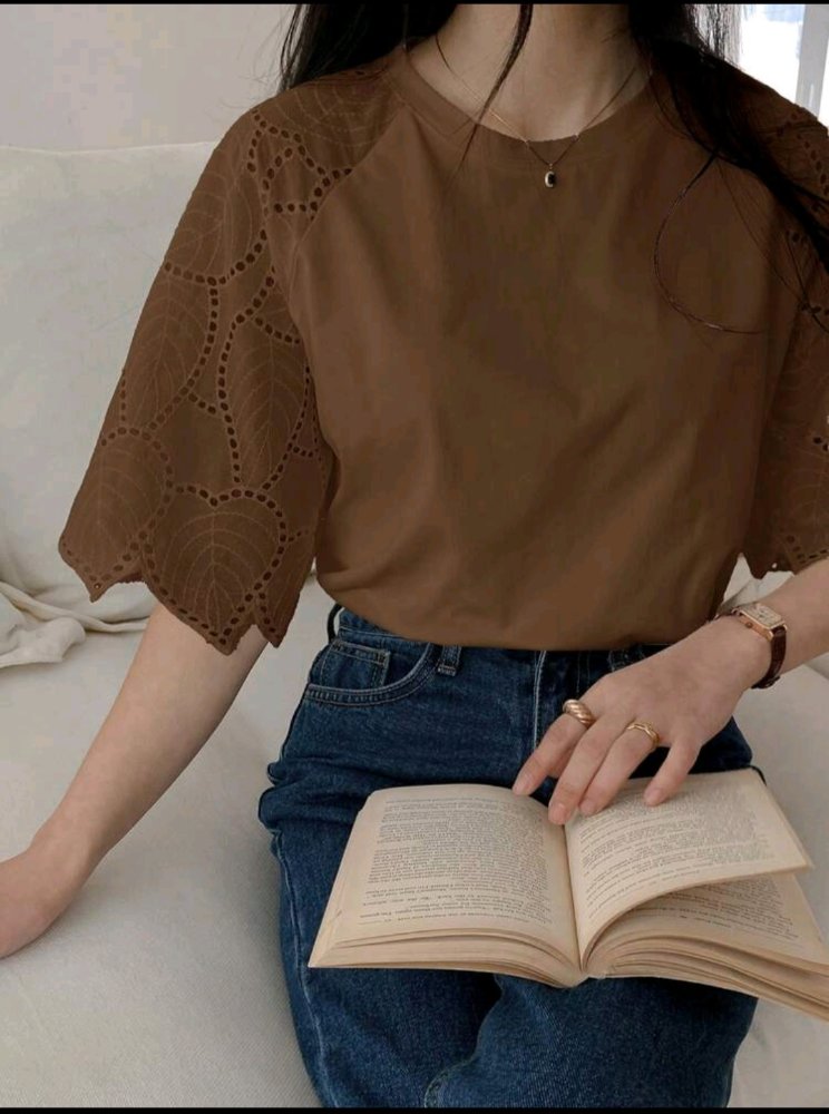 Blusa café manga bordada