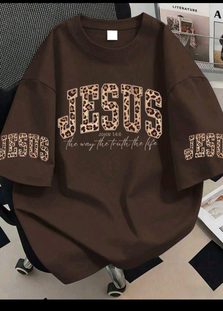 Camiseta Jesús café mangas