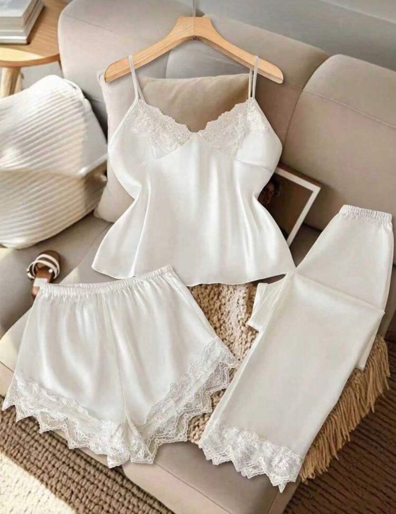 Pijama blanca (3 piezas)