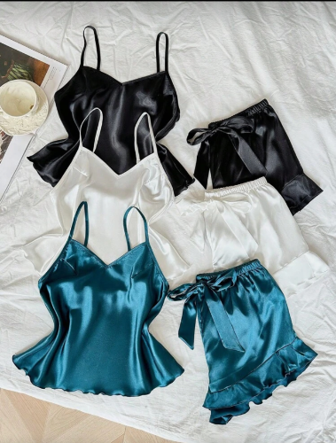Pijamas satinadas (NEGRA - BLANCA - VERDE)