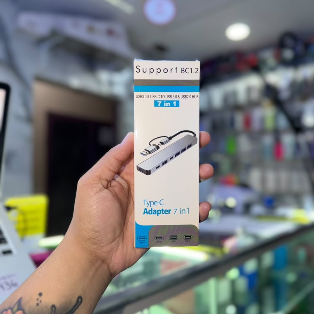 Adaptador multinacional 7 en 1