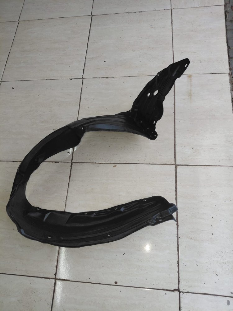 GUARDAPOLVO GUARDABARRO AURIS LH