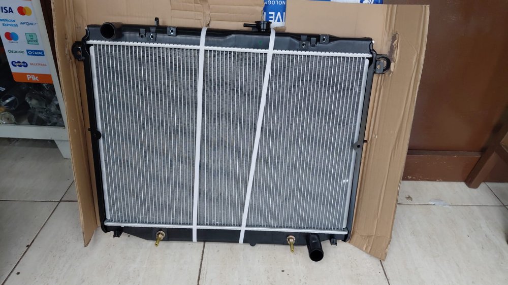 RADIADOR LAND CRUISER YB16400-87F01
