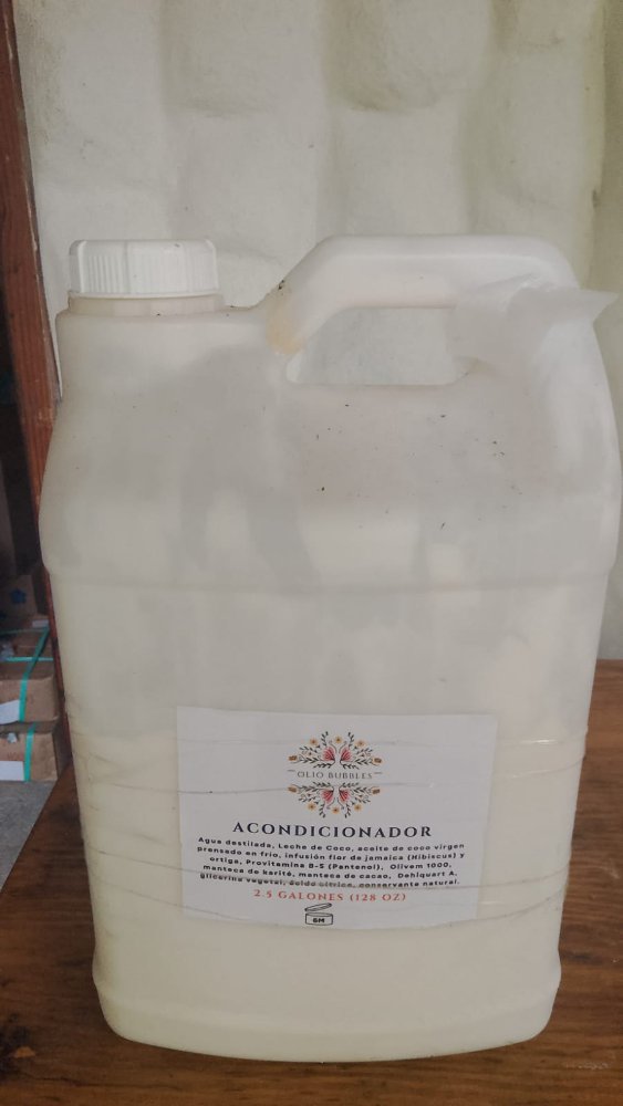 DETERGENTE ACONDICIONADOR OLIO