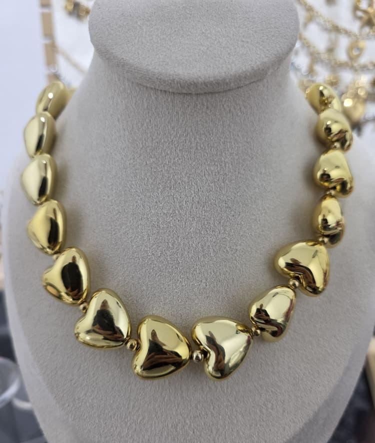 Collar de corazon,
