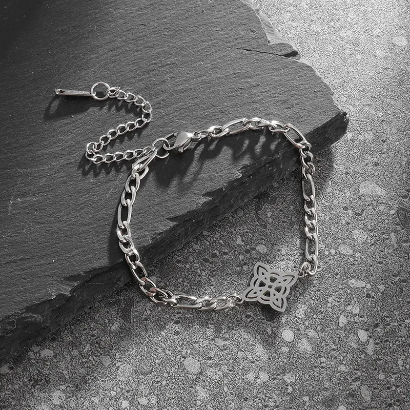 Pulsera nudo de bruja plateada