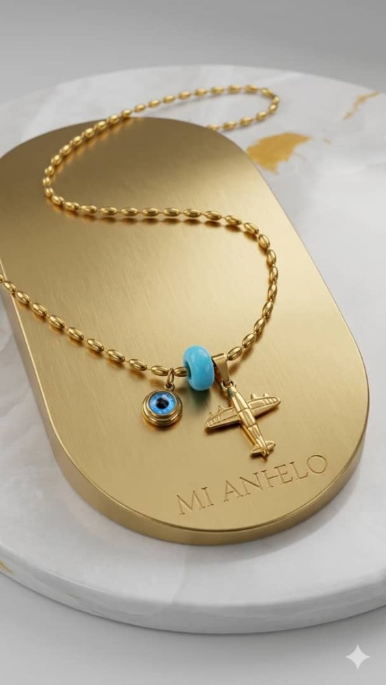 Collar con dije de avion y ojo turco