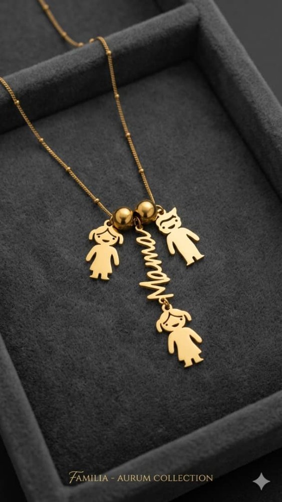 Collar de mama y tres niños