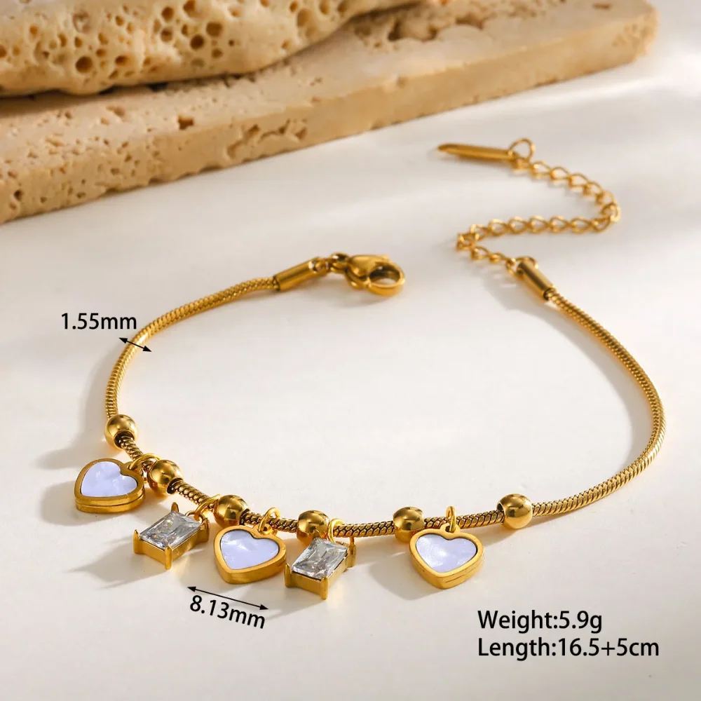 pulsera multi dije de corazones blancos