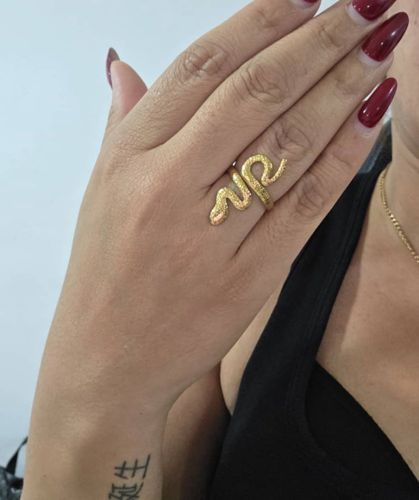 Anillo de serpiente.