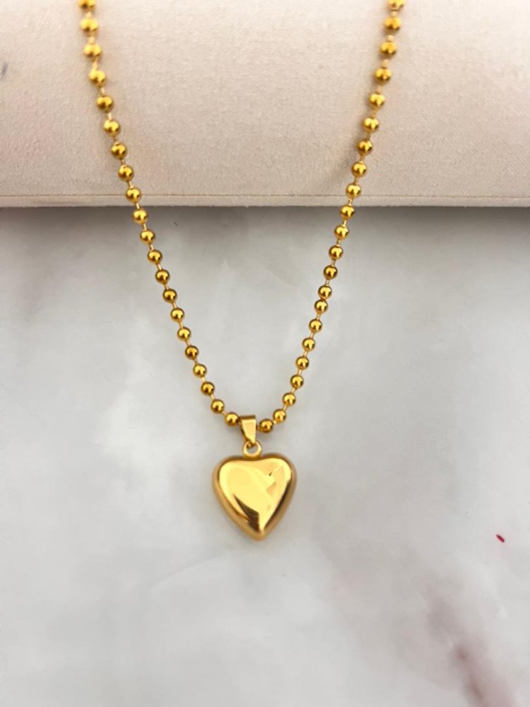 Collar con dije de corazon