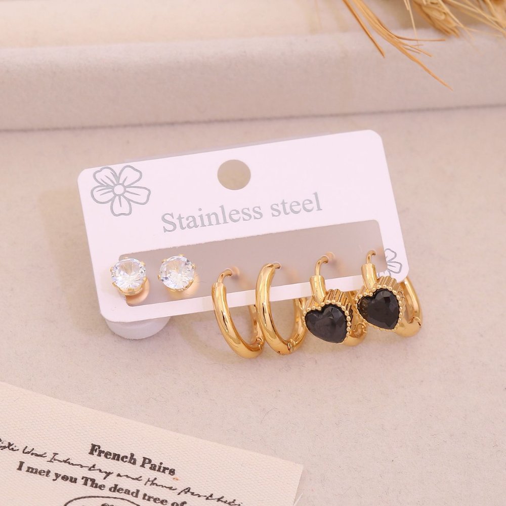 Aretes corazon negro