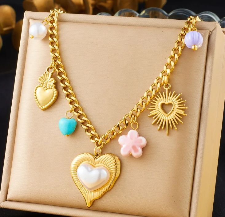 Collar multidije de corazon