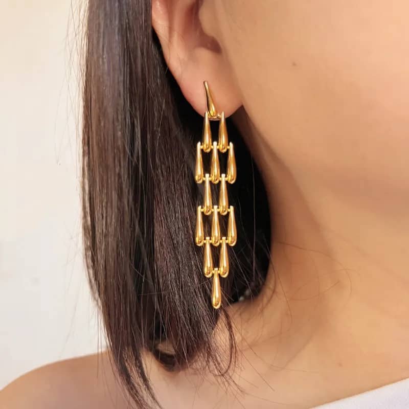 Aretes largo dorado