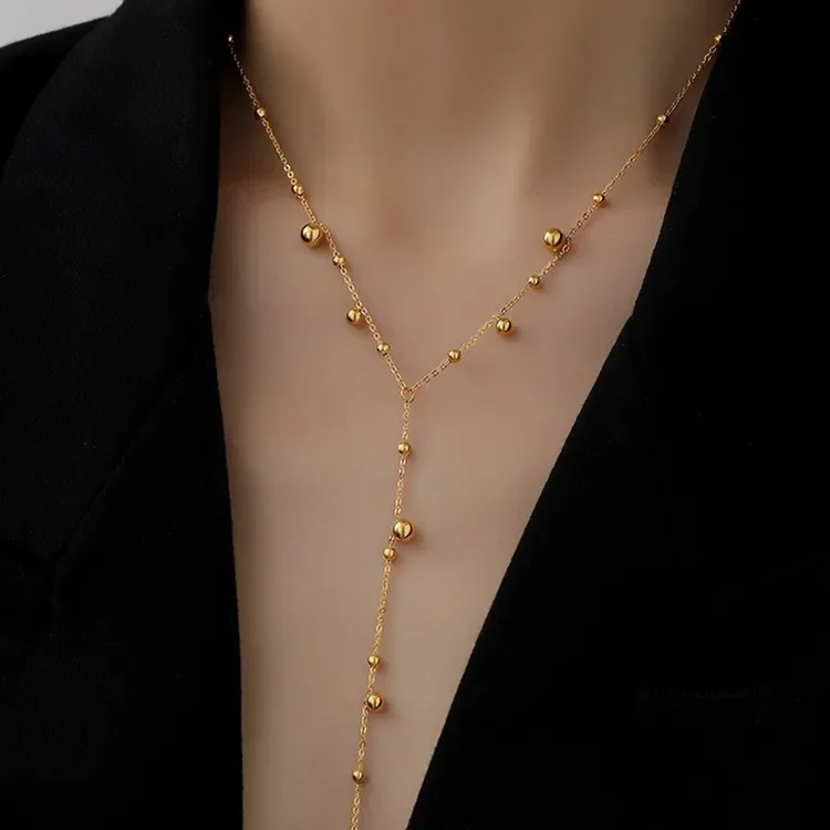 Collar de corbatin y balines