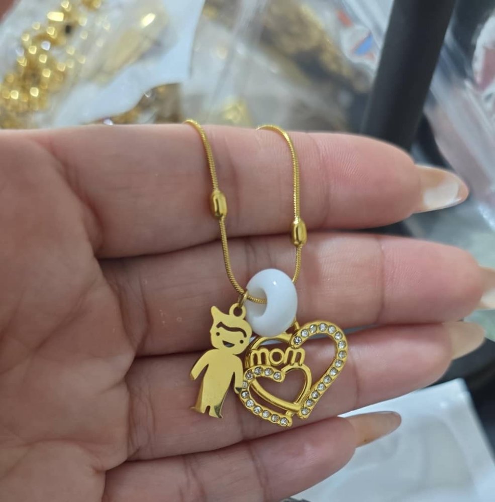 collar mama