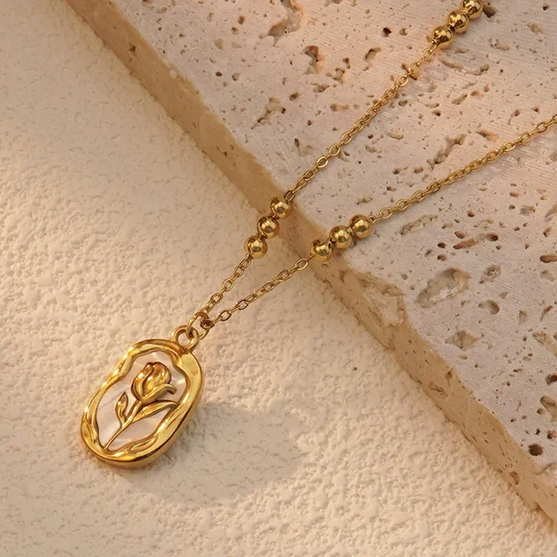 Collar de rosa