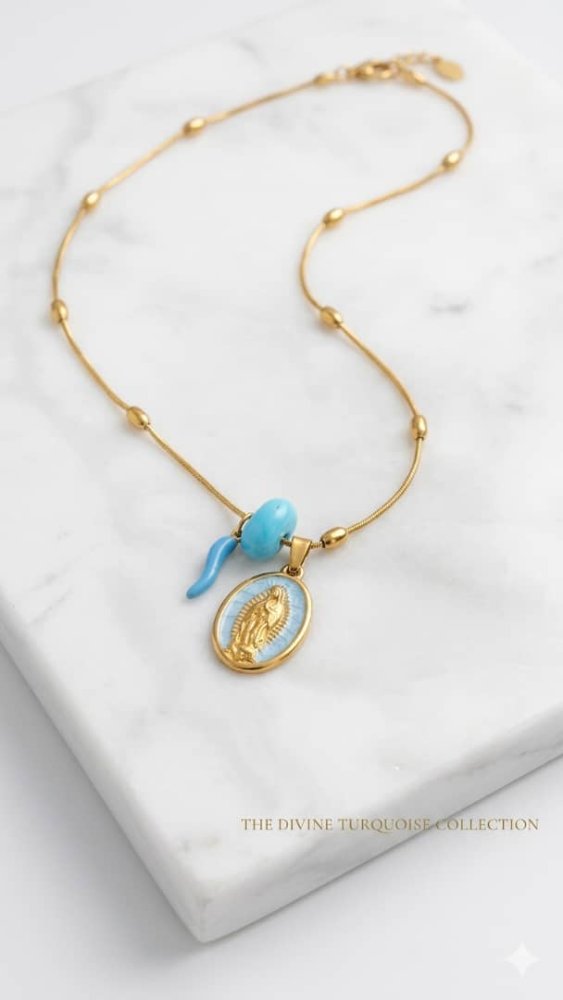 Collar virgen de guadalupe y cuerno azul claro