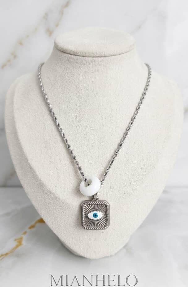 Collar ojo turco cuadrado plateado