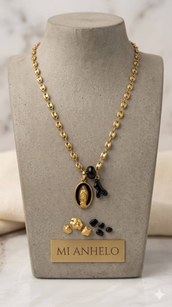 Collar virgen de guadalupe con rama negra