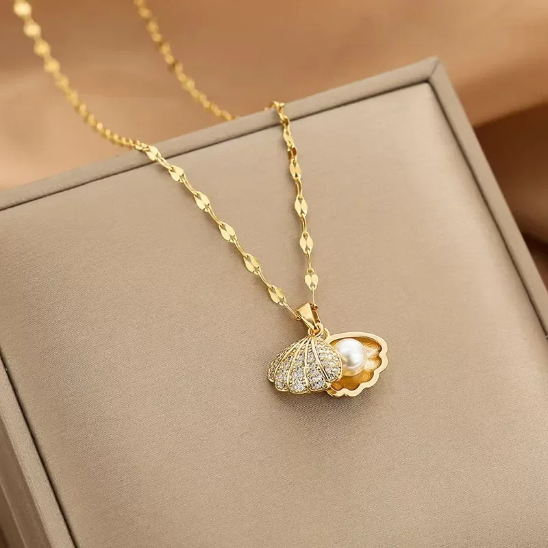 Collar de ostra con una perla