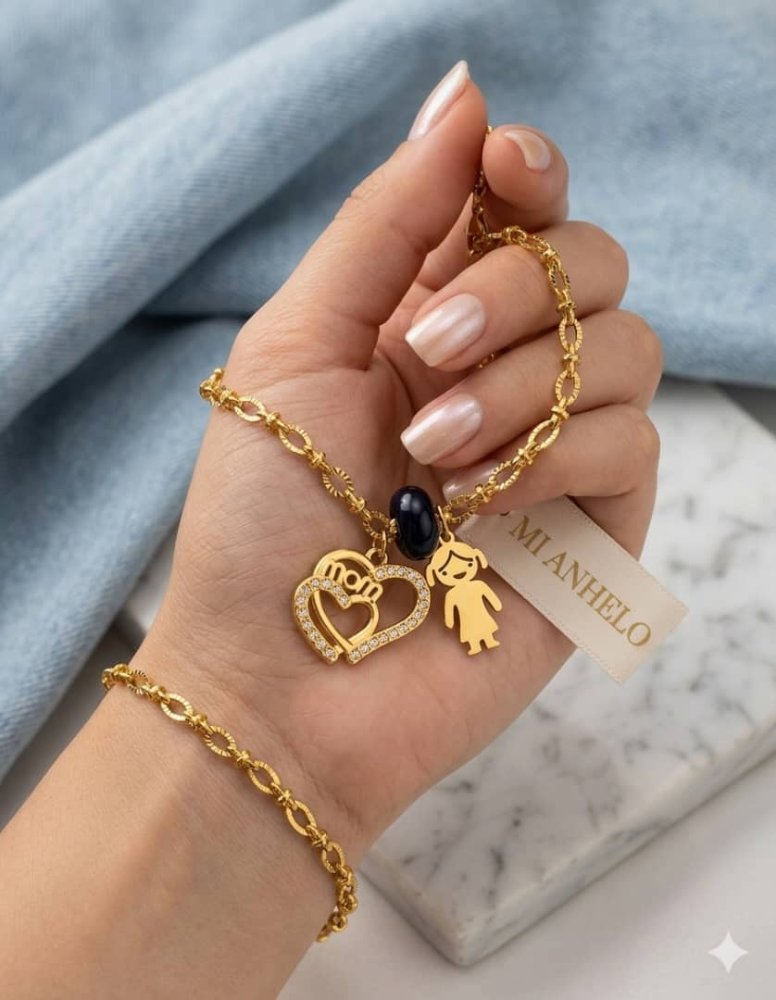 Pulsera con dije de nila y corazon de mama