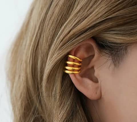 Ear cuff dorado