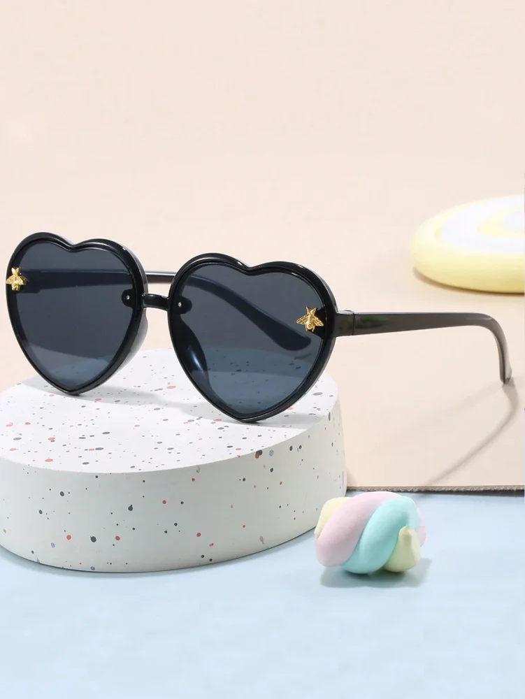 Lentes de corazon negro