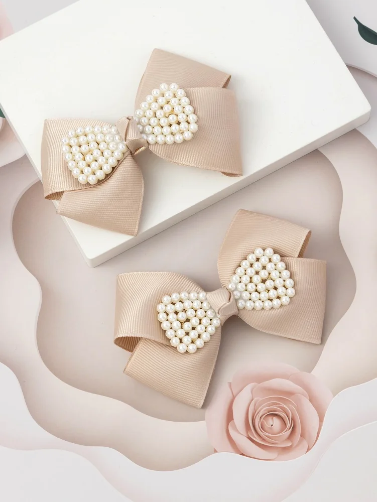 Par de Lazos Beige con detalles de perla