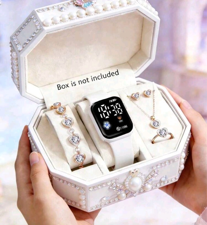 Set 6 piezas Accesorios (Reloj Digital, pulsera, collar, par de topitos, anillo)- Blanco corazones